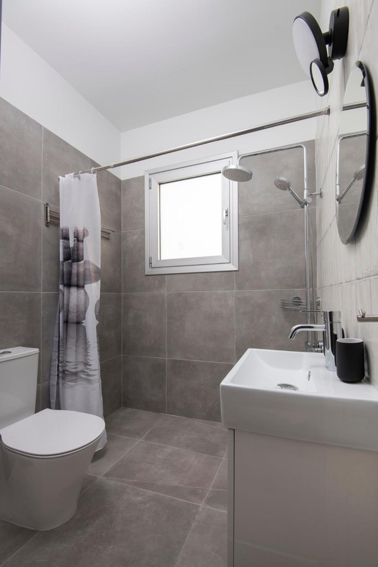 Amazing Two Bedroom Apartment Larnaca Exterior foto